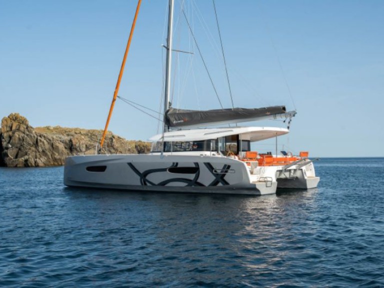 Charter a Excess Excess 14 in Saint-Mandrier-sur-Mer on Samboat