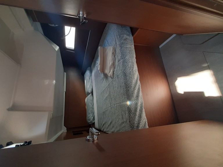 Yacht hire Split cheap Oceanis 46.1