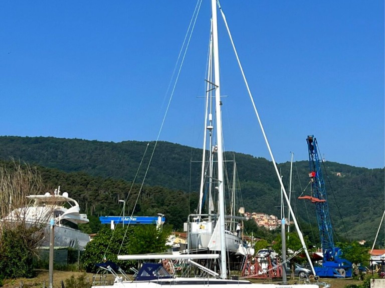 Hire Sailboat with or without skipper Bavaria Bocca di Magra