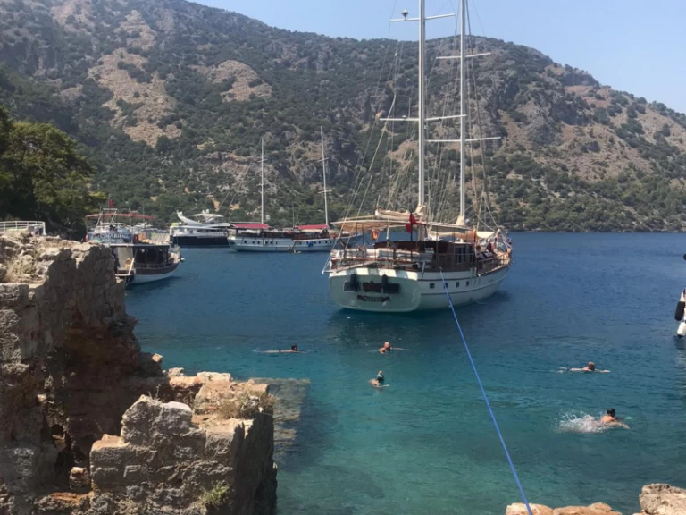 Sailboat hire in Bodrum - Custom Made turkish gulet