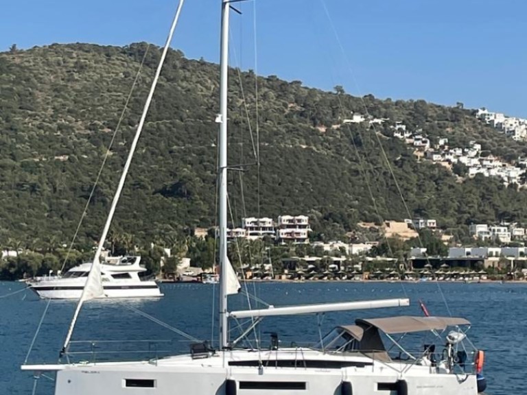 Hire Sailboat with or without skipper Jeanneau Adaköy