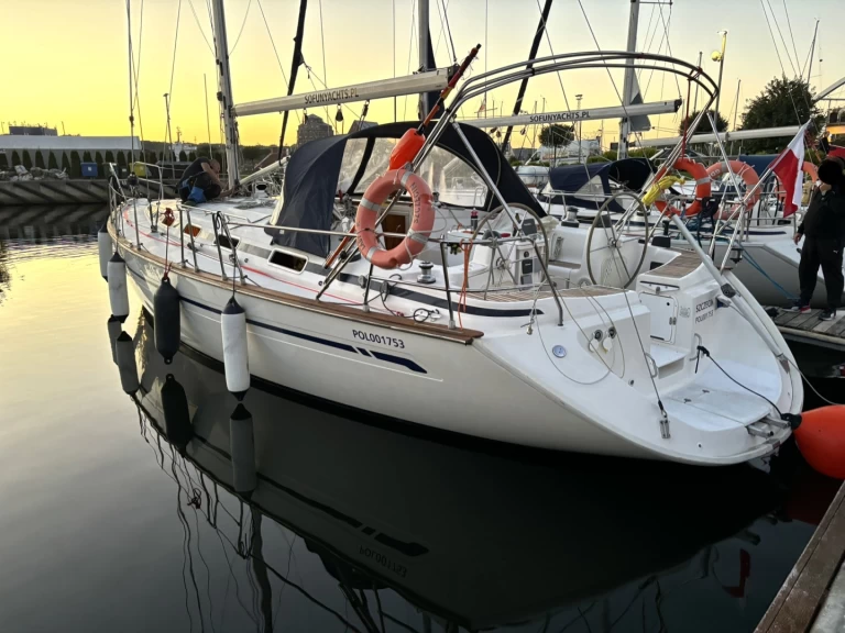 Hire a Bavaria Bavaria 44 Kołobrzeg