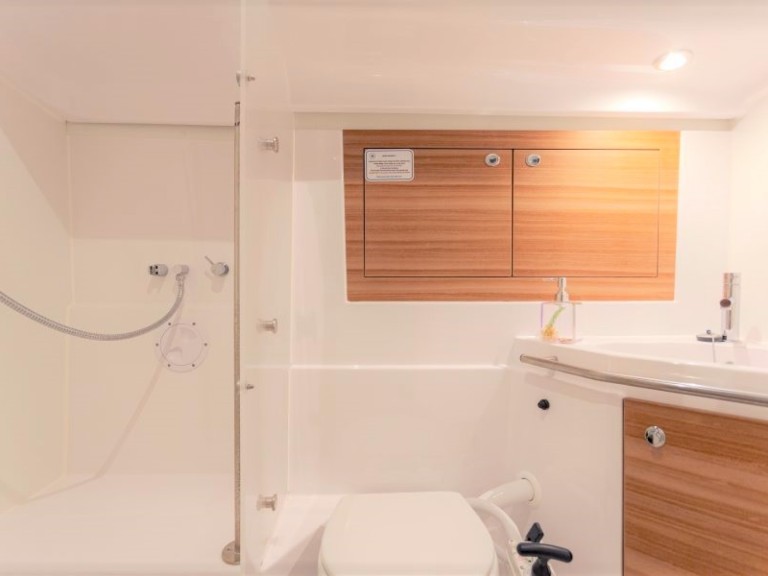 Hire Sailboat Elan with a boat licence