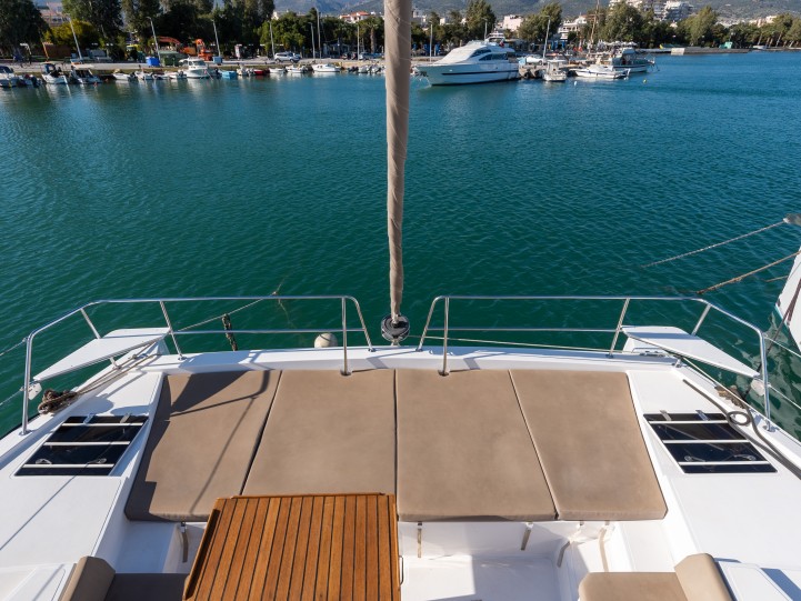 Catamaran hire in Néa Péramos - Bali Bali 4.1