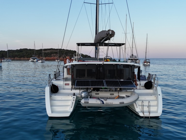 Charter a Lagoon Lagoon 450 F in Nettuno on Samboat