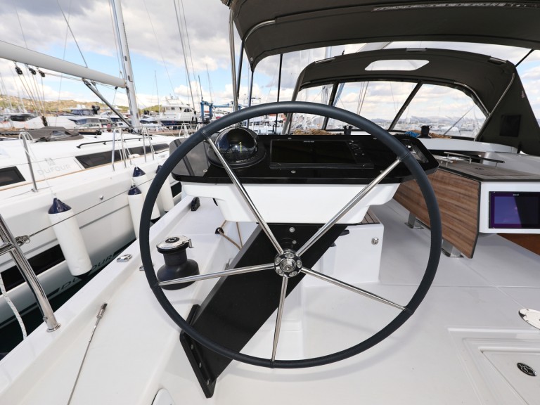 Hire a Dufour Dufour 470 Punat