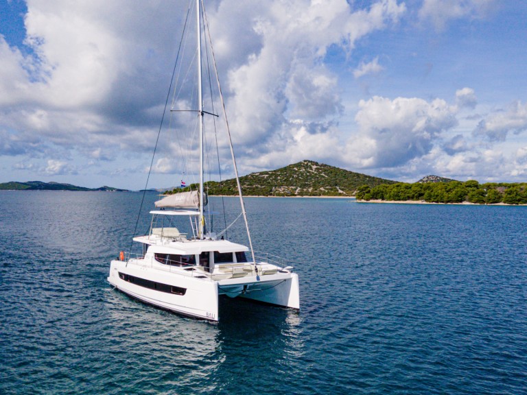 Hire a Bali Bali 4.6 Pirovac