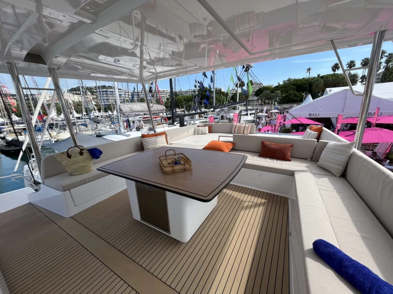 Bali SNAPDRAGON charter bareboat or skippered in  Nassau