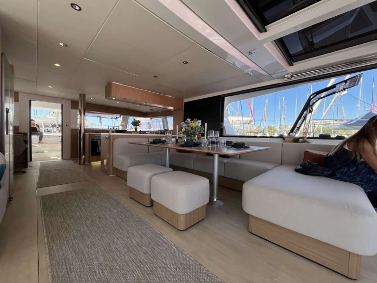 Hire a Bali SNAPDRAGON Nassau