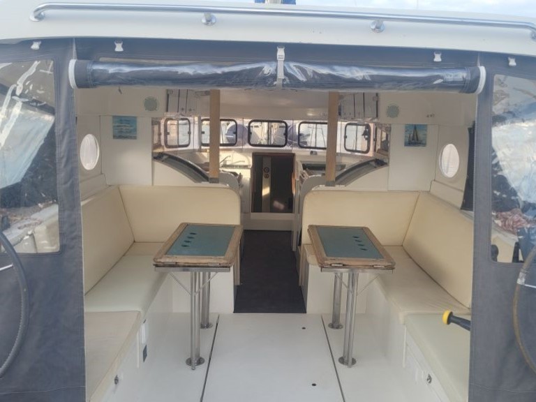 Hire a Dufour Atoll 50 Primošten