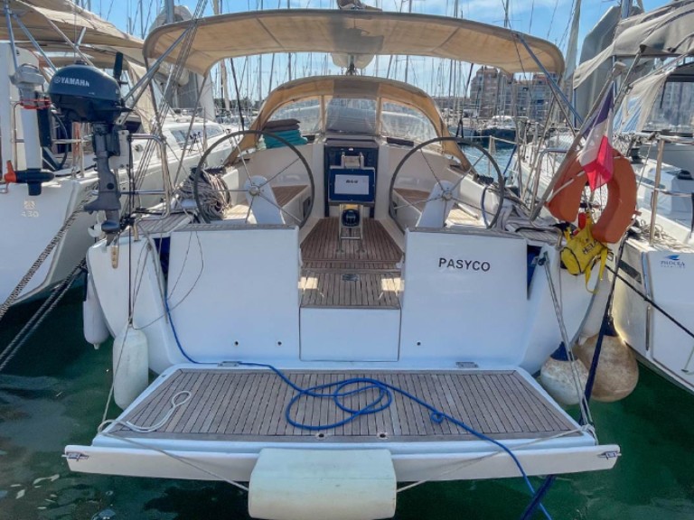 Hire Sailboat with or without skipper Hanse Hyères