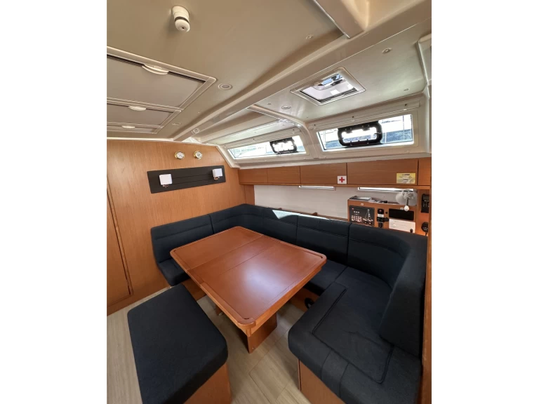 Hire a Bavaria Cruiser 46 Trogir
