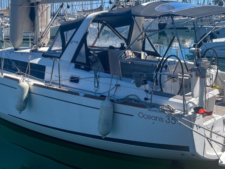 Hire Sailboat 4 with a boat licence