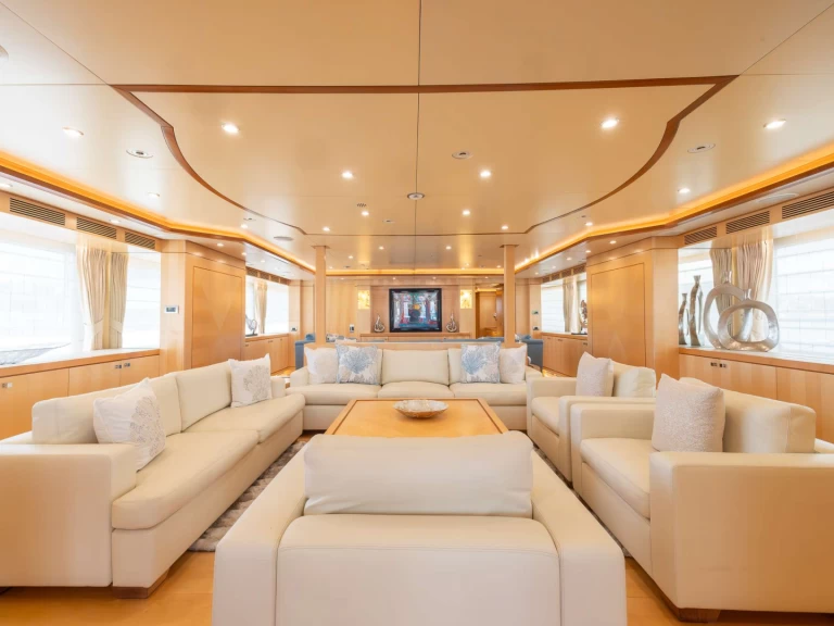 Yacht hire Italy cheap ARTHUR'S WAY 143