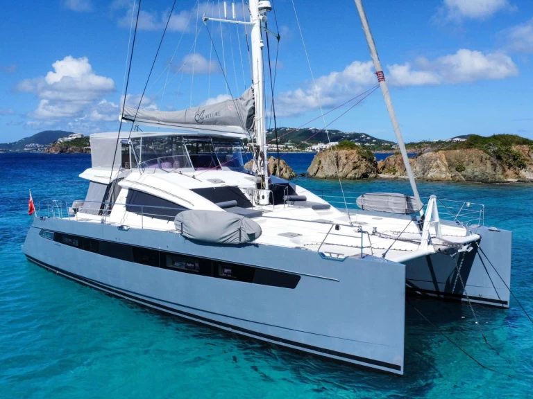 Luxury Yacht to hire Antigua at the best price
