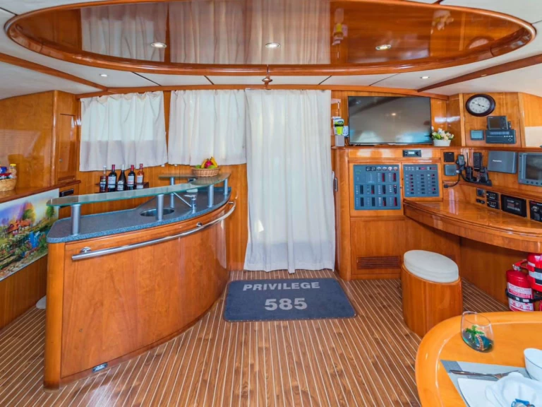 Charter a PRIVILEGE ALLIAURA MARINE GROUP Lady Marigot in Saint Lucia on Samboat