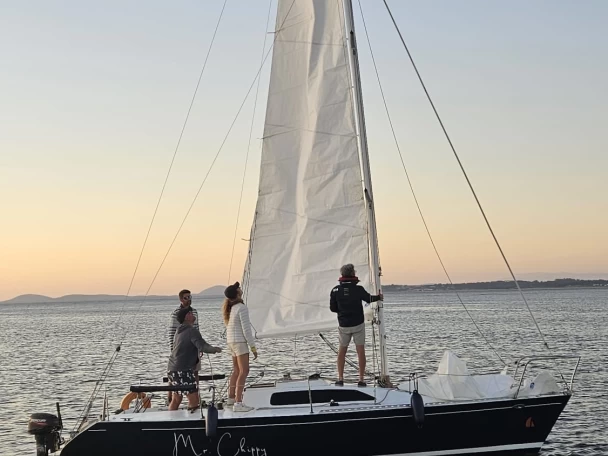 Charter a Ezcurra 24 in Punta del Este on Samboat