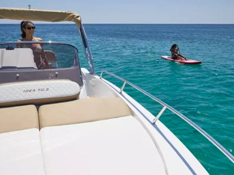 Motorboat to hire Empuriabrava at the best price