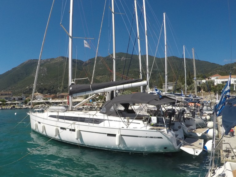 Hire Sailboat with or without skipper Bavaria Nikiána