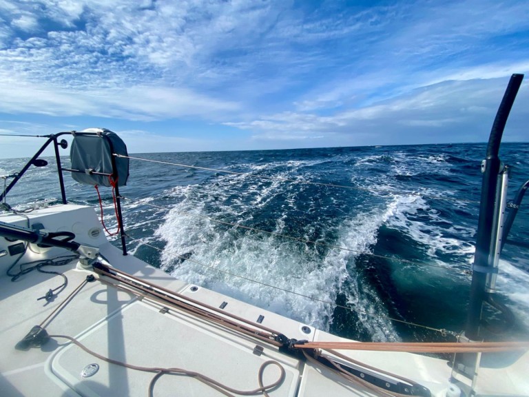 Sailboat to hire La Rochelle at the best price