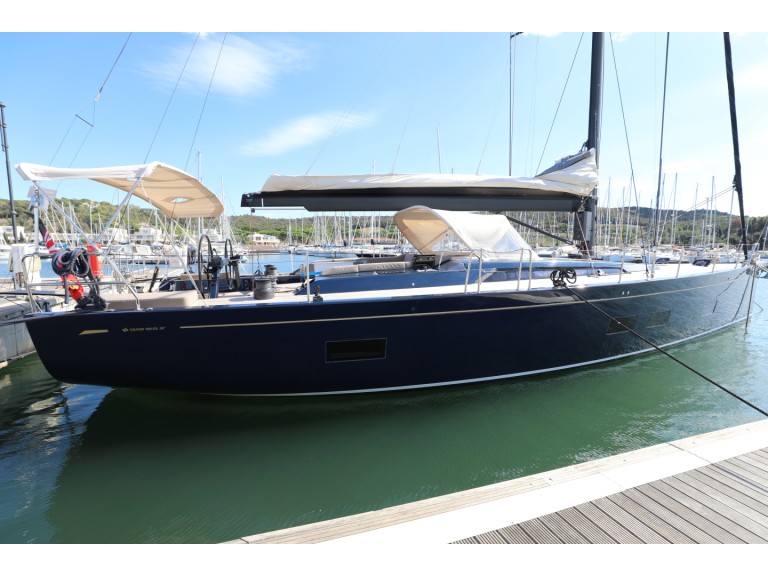 Charter a Grand Soleil Grand Soleil 58 in Cagliari on Samboat