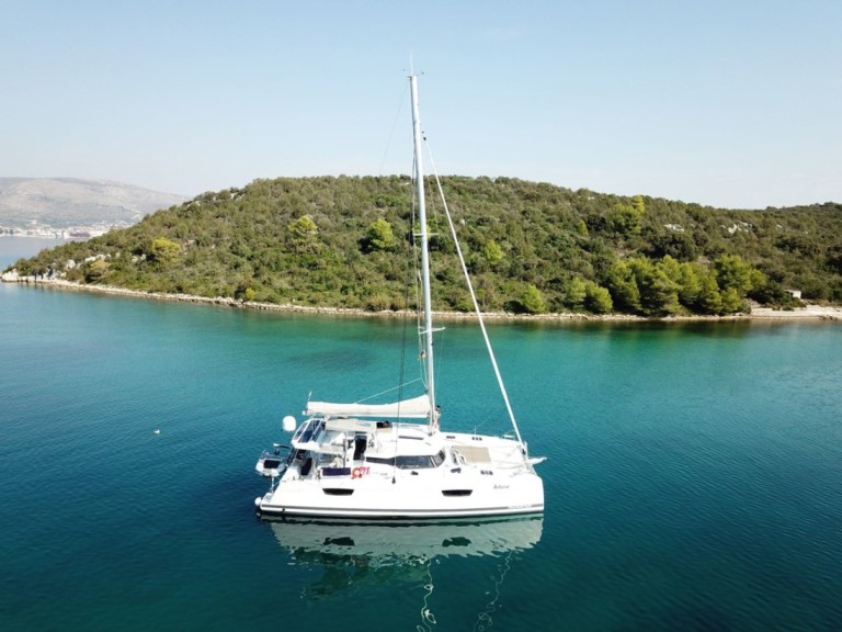 Hire Catamaran with or without skipper Fountaine Pajot Rogoznica