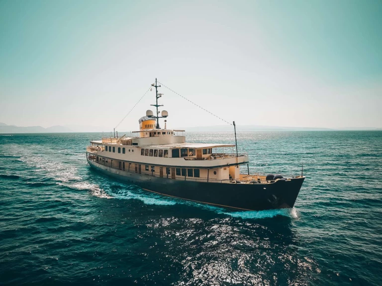 Luxury Yacht to hire Split at the best price