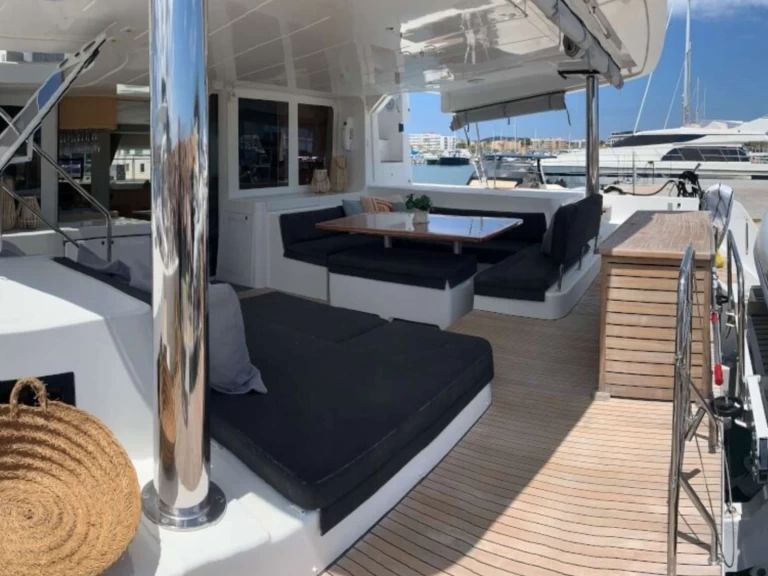 Yacht charter Nassau - Lagoon GOA 10 on SamBoat