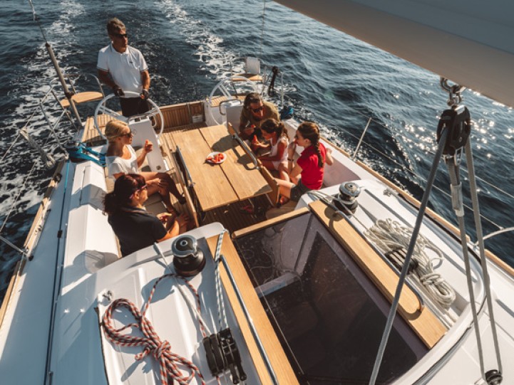 Hire Sailboat Elan with a boat licence