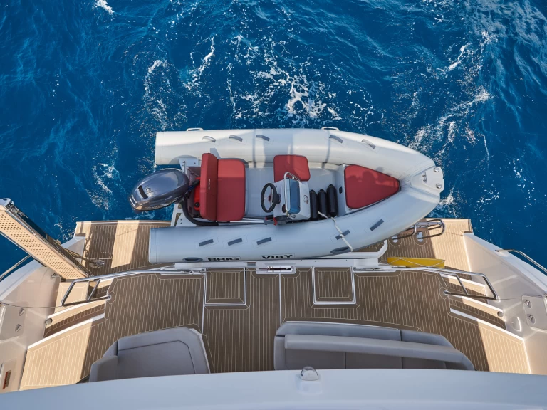 Motorboat to hire Rogoznica at the best price