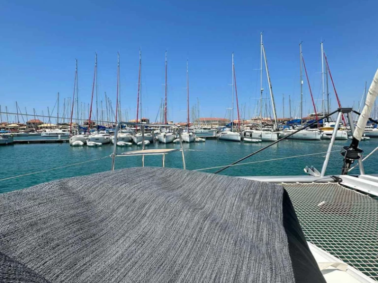 Charter a Lagoon Lagoon 46 in Lefkáda on Samboat