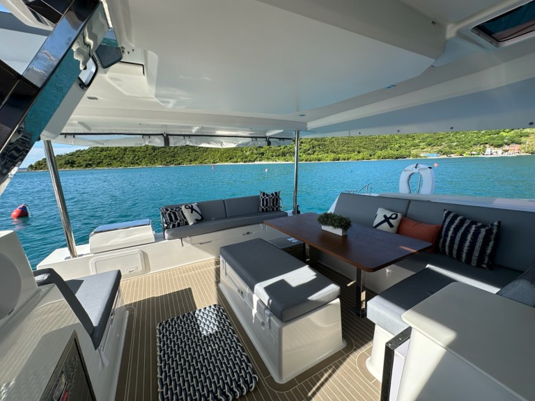 Catamaran to hire Frenchtown at the best price