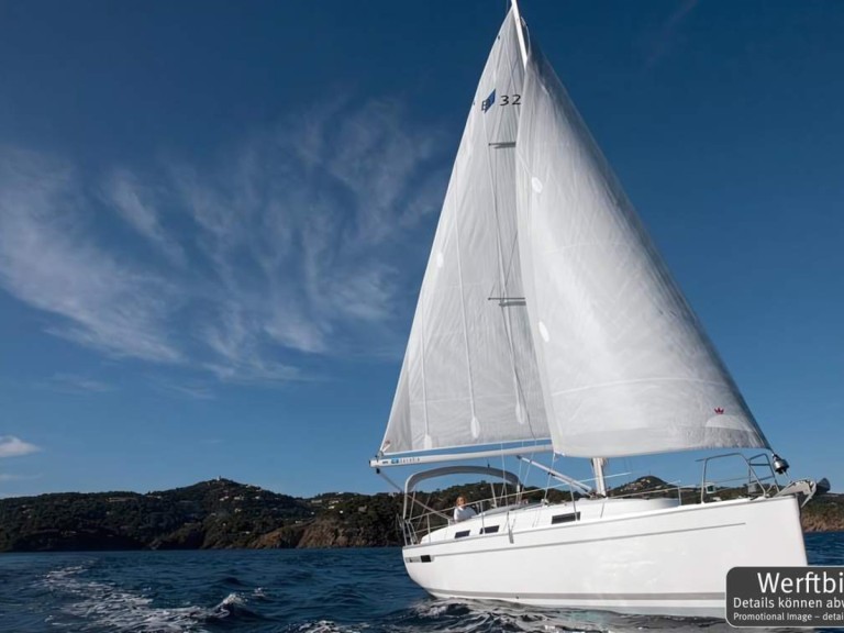 Hire Sailboat Bavaria with a boat licence