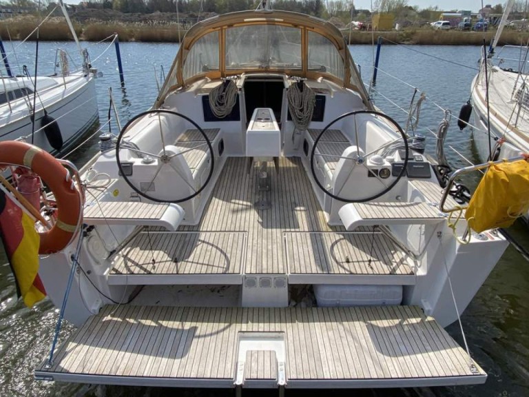 Hire Sailboat with or without skipper Dufour Barth