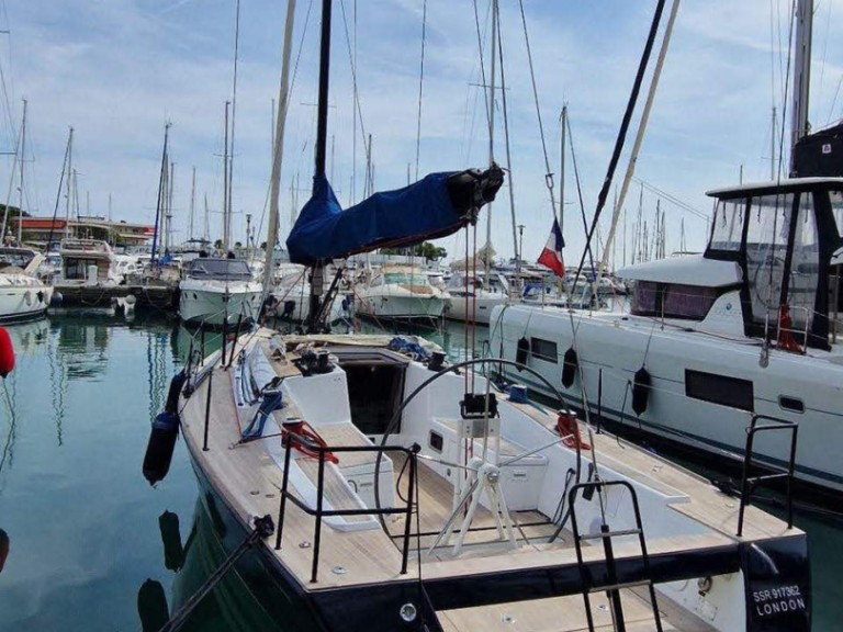 Charter a Bénéteau First 40 in Heiligenhafen on Samboat