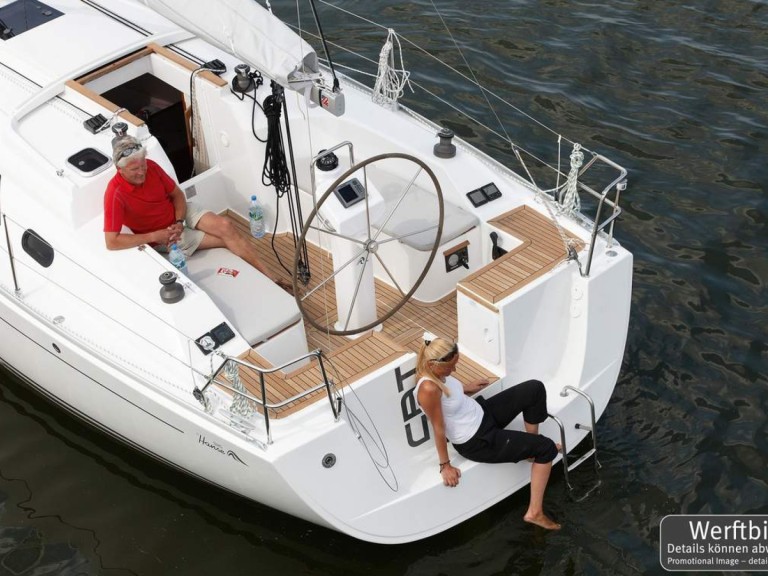 Charter a Hanse Hanse 325 in Heiligenhafen on Samboat