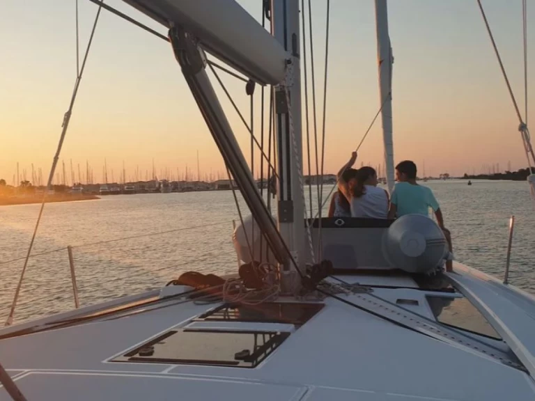 Bénéteau Oceanis 46.1 charter bareboat or skippered in  Préveza