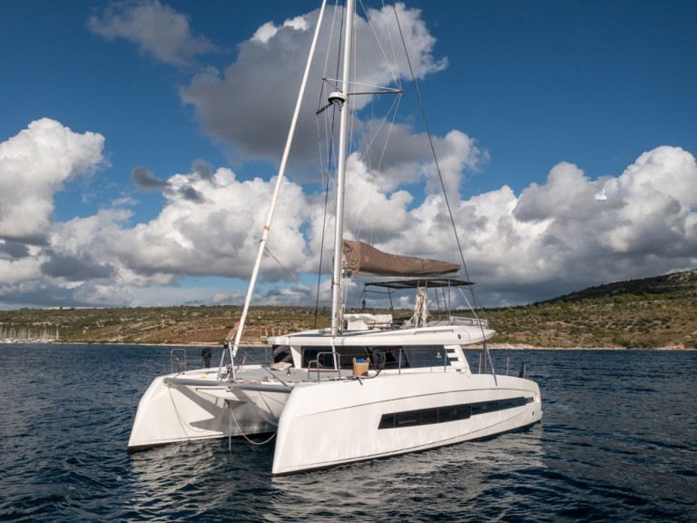 Catamaran hire in Primošten - Cervetti Yachts Cervetti 44 - 4 + 1 cab.