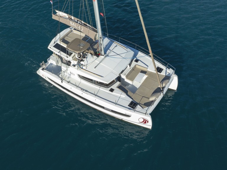 Catamaran to hire Seget Donji at the best price