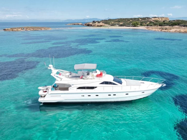 Hire Luxury Yacht Ferretti with a boat licence