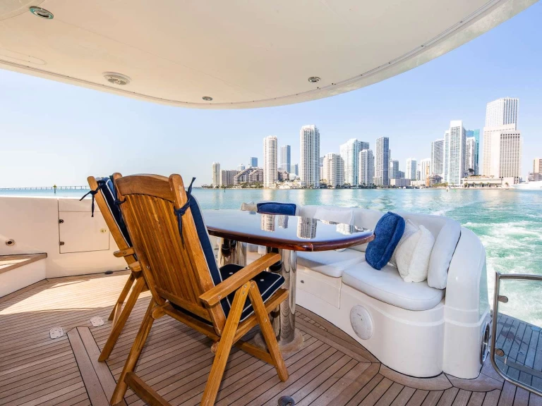 Luxury Yacht hire in City of Hollywood - Fairline-Squadron MAXIMUS