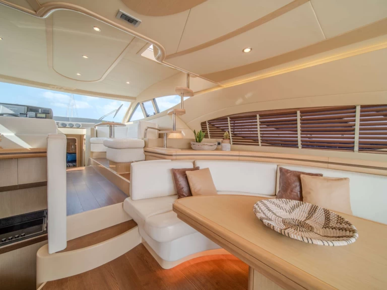 Hire Luxury Yacht Ferretti with a boat licence