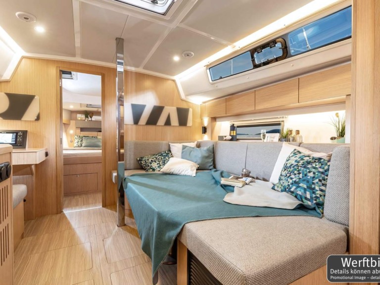 Sailboat hire in Rogoznica - Bavaria Bavaria C38