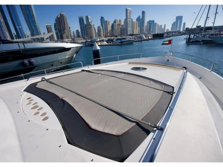 Luxury Yacht hire in Dubai - Sunseeker Yacht 90