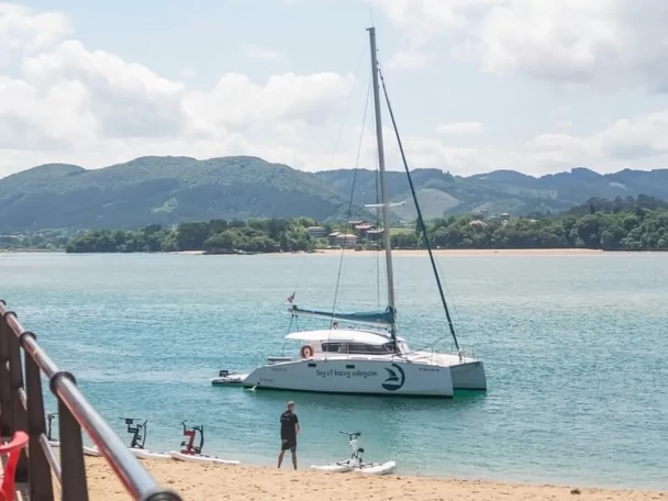 Hire Catamaran Aventura 33 with a boat licence