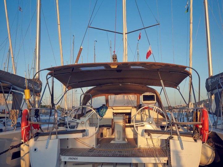 Yacht charter Pula - Elan Impression 50 on SamBoat