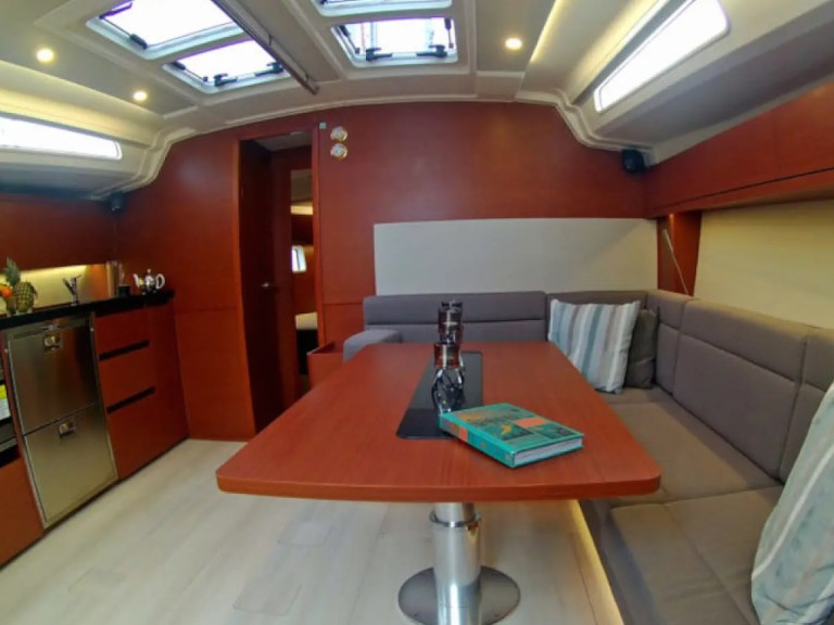 Hire Sailboat Hanse with a boat licence