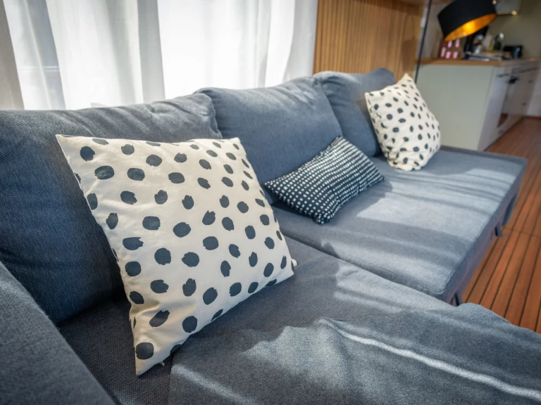 Hire Canal boat WOMA with a boat licence