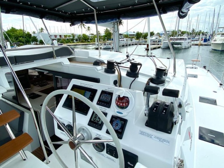Charter a Fountaine Pajot Astrea 42 in Road Town on Samboat