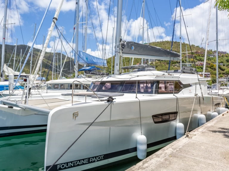 Catamaran hire in Road Town - Fountaine Pajot Elba 45